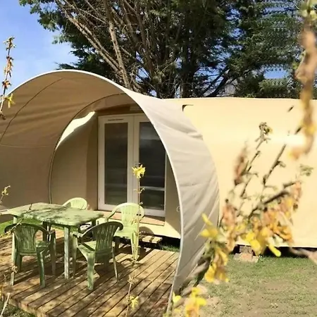 Zecamping 3 étoiles - Piscine Chauffée Haute Saison Camping