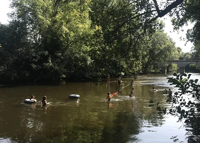 3 Etoiles - Piscine - Ccbefde 안네엣트리고난트